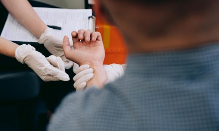 First aid for a stroke