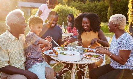 8 dietician-approved tips to keep your diet on track