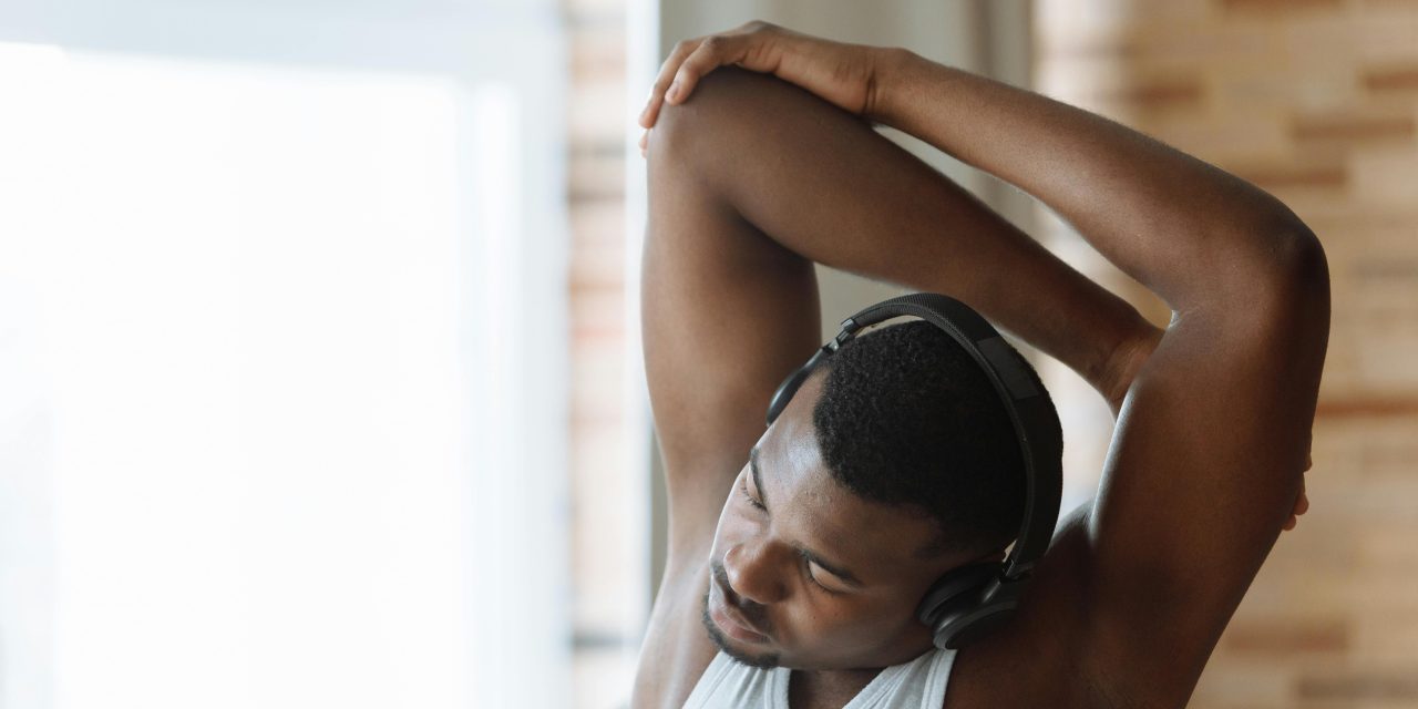 5 minutes to better posture at your desk